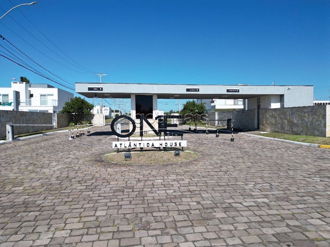 Condominio One Atlantida Houses