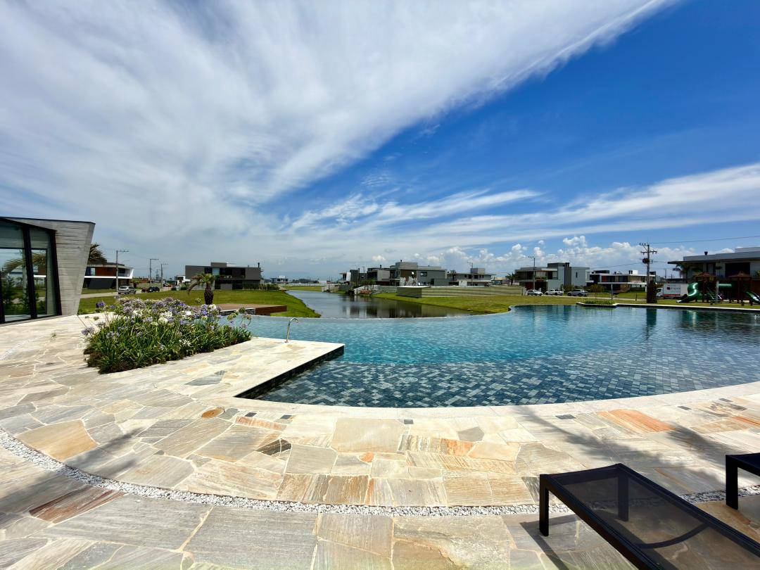 Condominio Amare Home Resort