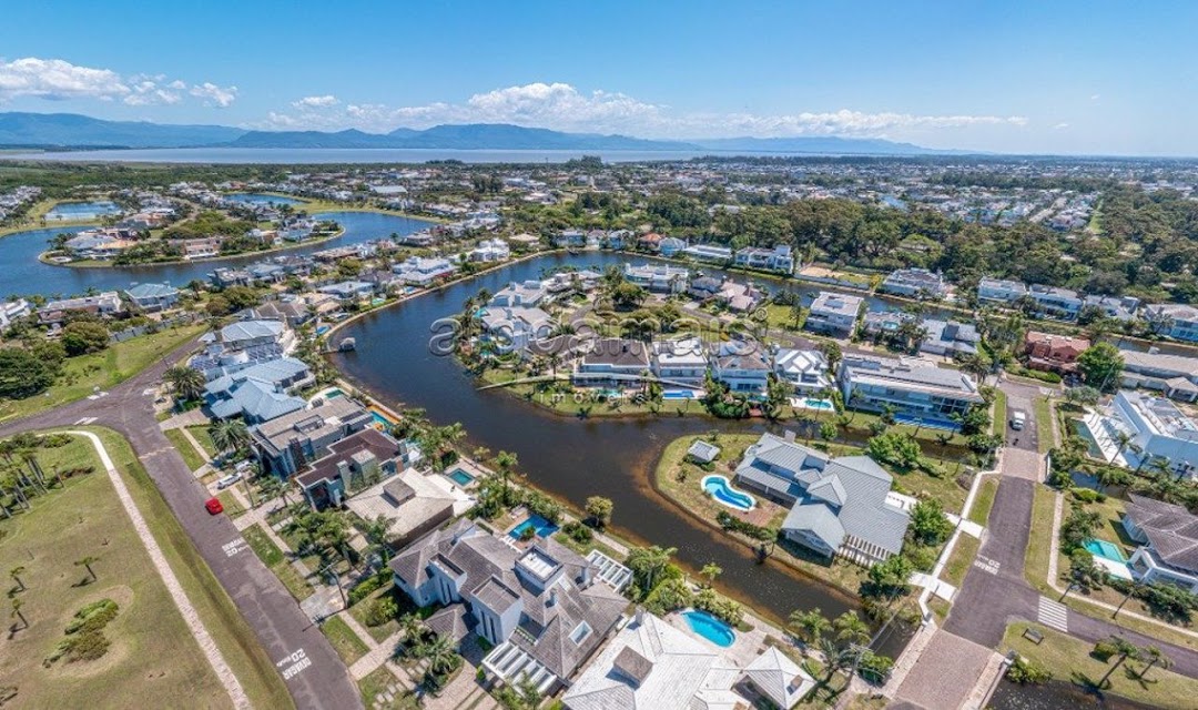 Condominio Atlantida Ilhas Park