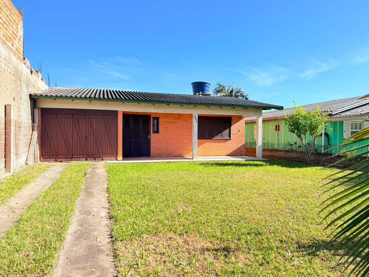 Casa a Venda em Xangri-Lá Rainha do Mar com Quintal e Churrasqueira