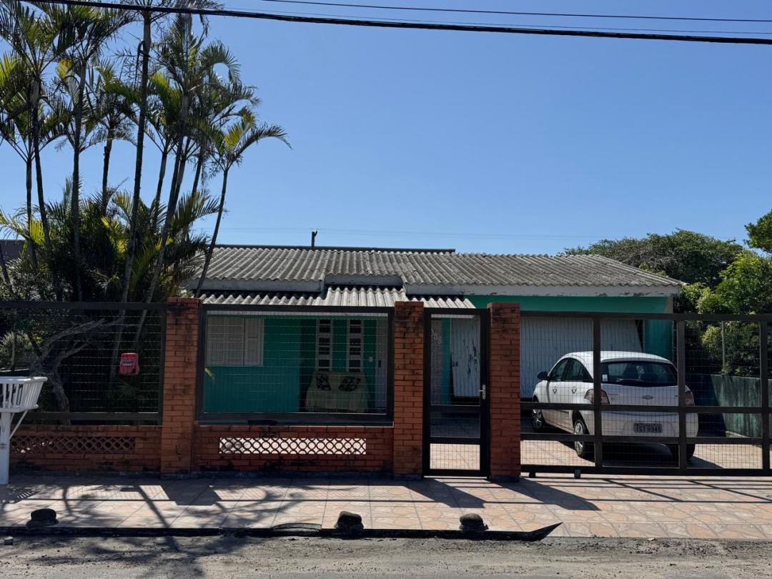 Casa Mobiliada à venda em Xangri-Lá, Centro - 122m²