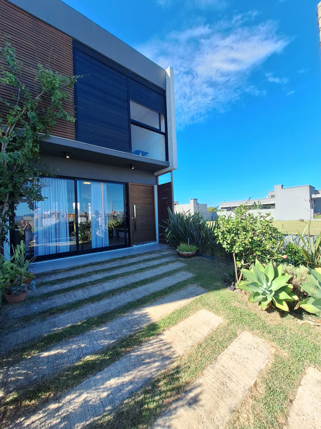 Sobrado Mobiliado 106m2 à Venda no Loteamento Santorini em Xangri-Lá