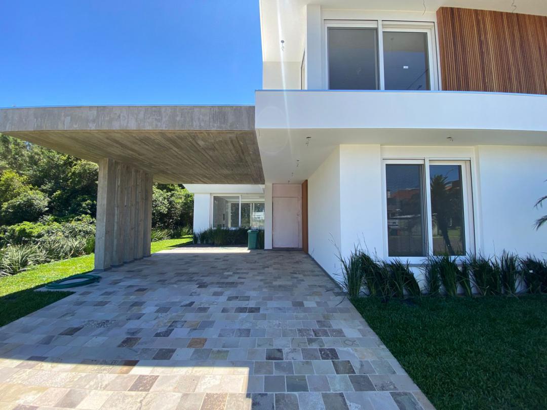 Casa em Condominio, 4 dormitórios em Condominio Green Village, Xangri-Lá