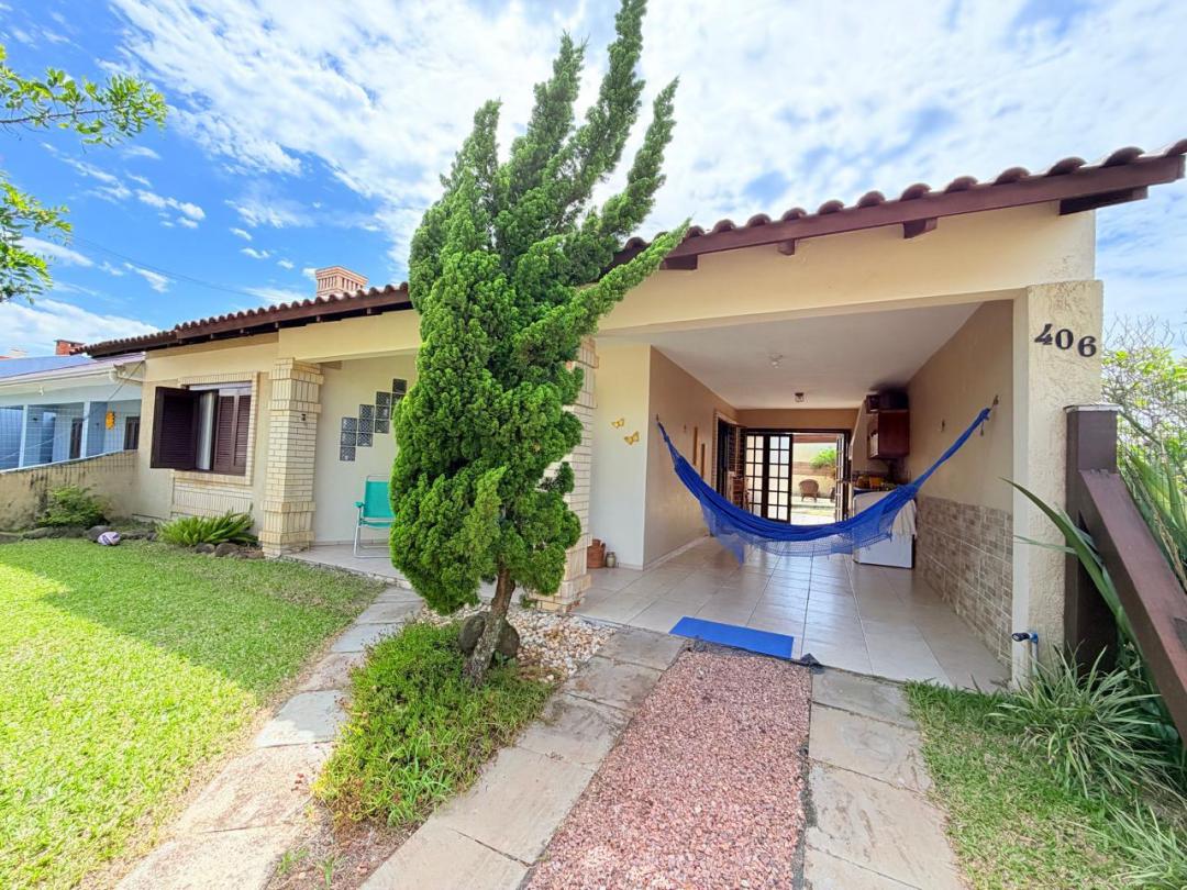 Casa Mobiliada com Piscina em Noiva do Mar, Xangri-Lá - Venda
