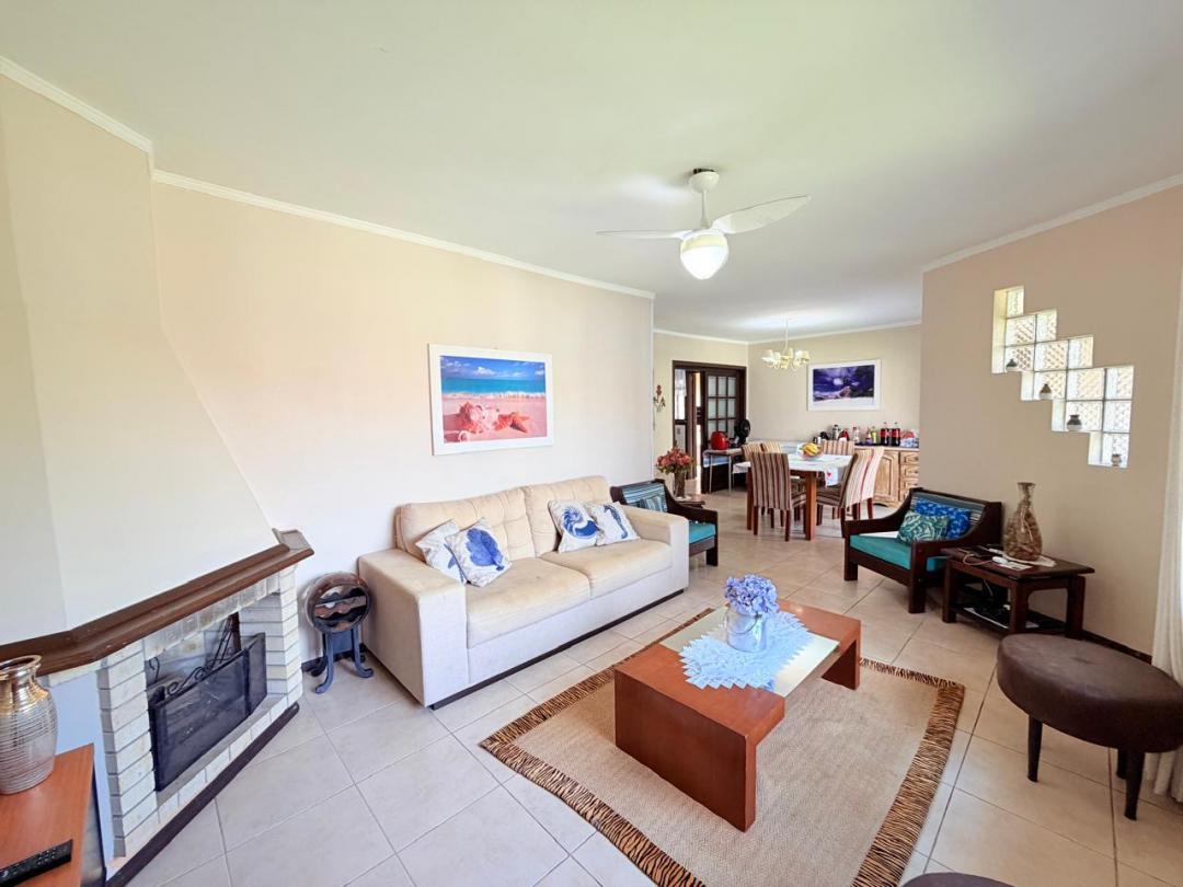 Casa Mobiliada com Piscina em Noiva do Mar, Xangri-Lá - Venda