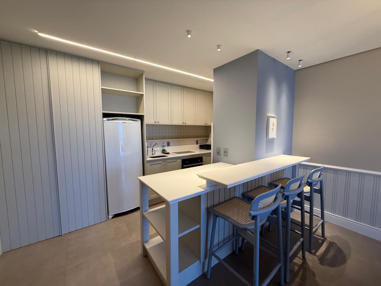 Apartamento Mobiliado à Venda em Atlântida no Ed. Livin Resort House