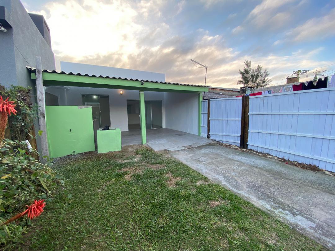 Casa à venda em Xangri-Lá, Noiva do Mar - 60m² - Churrasqueira e Quintal