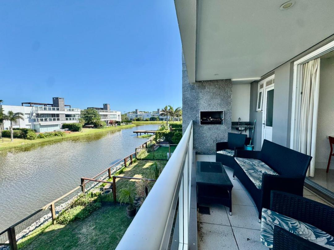 Casa em Condominio à venda em Xangri-Lá - Condominio Rossi Atlântida - Mobiliado - Piscina - Sauna - Quadras esportivas