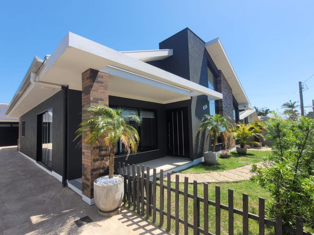 Casa à venda em Atlântida, Xangri-Lá - Mobiliada e com Piscina - Imperdível!