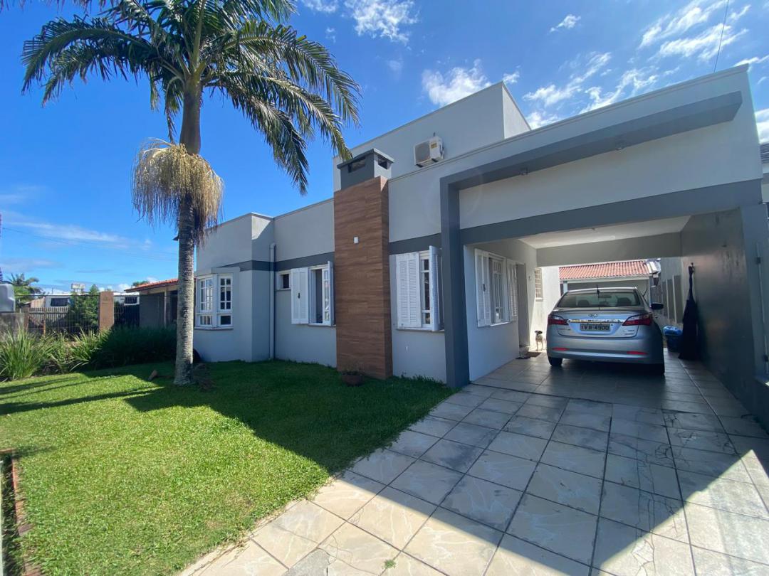 Casa mobiliada à venda em Xangri-Lá, Centro - 138m²