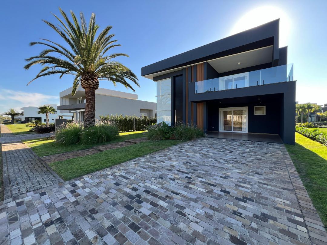 Casa em Condominio Mobiliada em Capão da Canoa - Condominio Capao Ilhas Resort - Venda