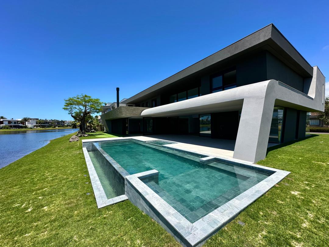 Casa em Condominio, 5 dormitórios em Condominio Enseada Lagos de Xangri-La, Xangri-Lá