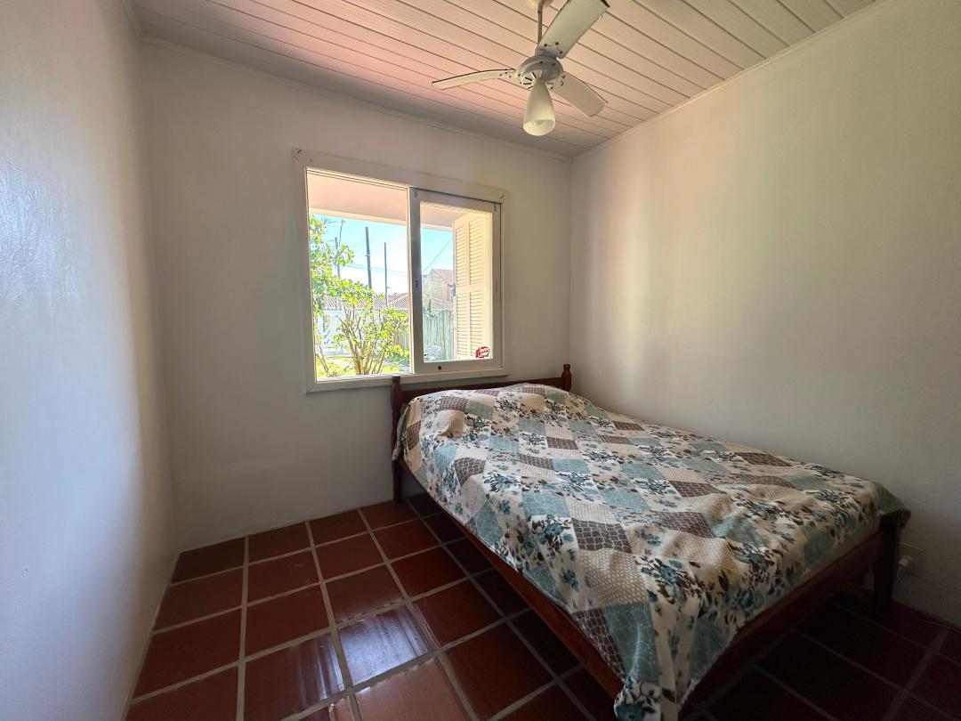 Casa Mobiliada à venda em Xangri-Lá, Bairro Remanso, próximo do mar - 180m²