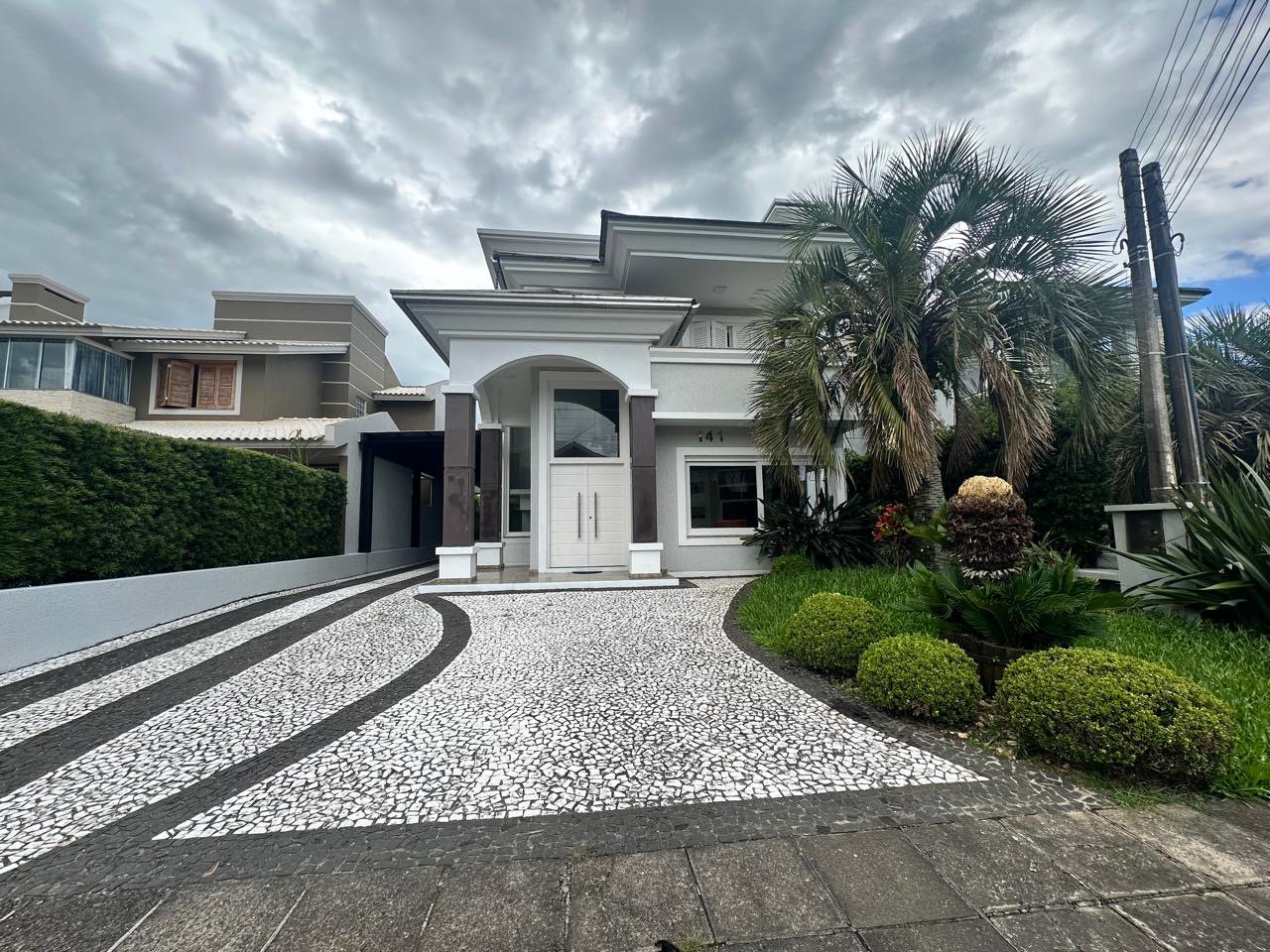 Casa Mobiliada à Venda no Condominio Condado de Capão