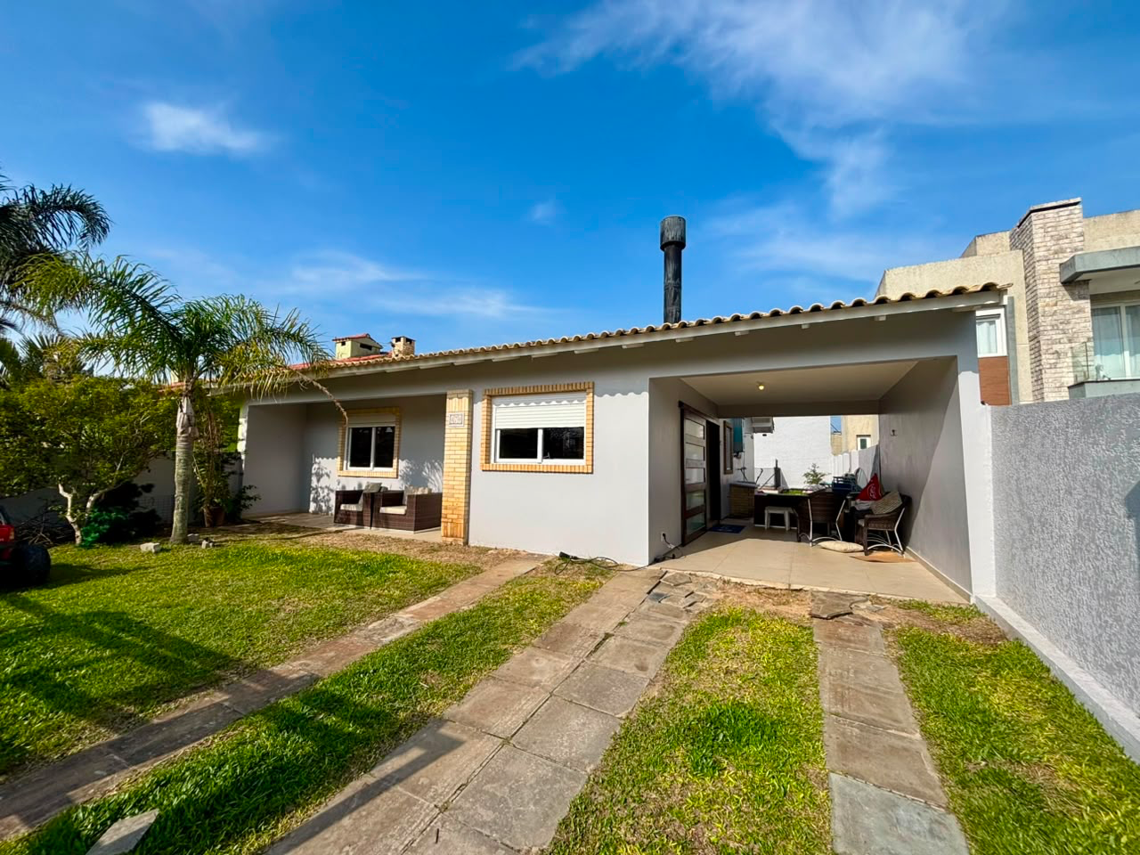 Casa mobiliada com piscina à venda em Remanso, Xangri-Lá, próxima do mar — Remanso — Xangri-Lá