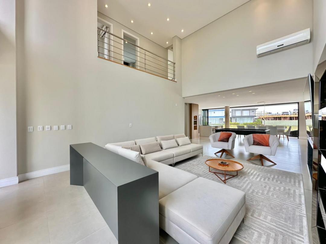 Casa em Condominio à venda em Capão da Canoa - Condominio Capao Ilhas Resort - Mobiliado - Piscina, Quadras e Segurança