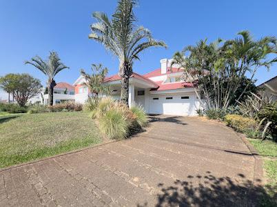 Casa em Condominio Green Village em Xangri-Lá - Mobiliada e com Piscina Térmica