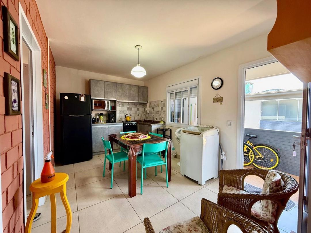 Apartamento Mobiliado à venda em Xangri-Lá, Rainha do Mar, próximo do mar - 60m²