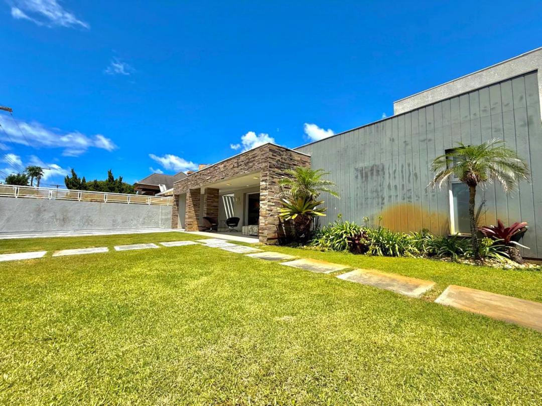 Casa Mobiliada em Atlântida, Xangri-Lá, próximo do mar, frente leste - 282.99m² - Venda