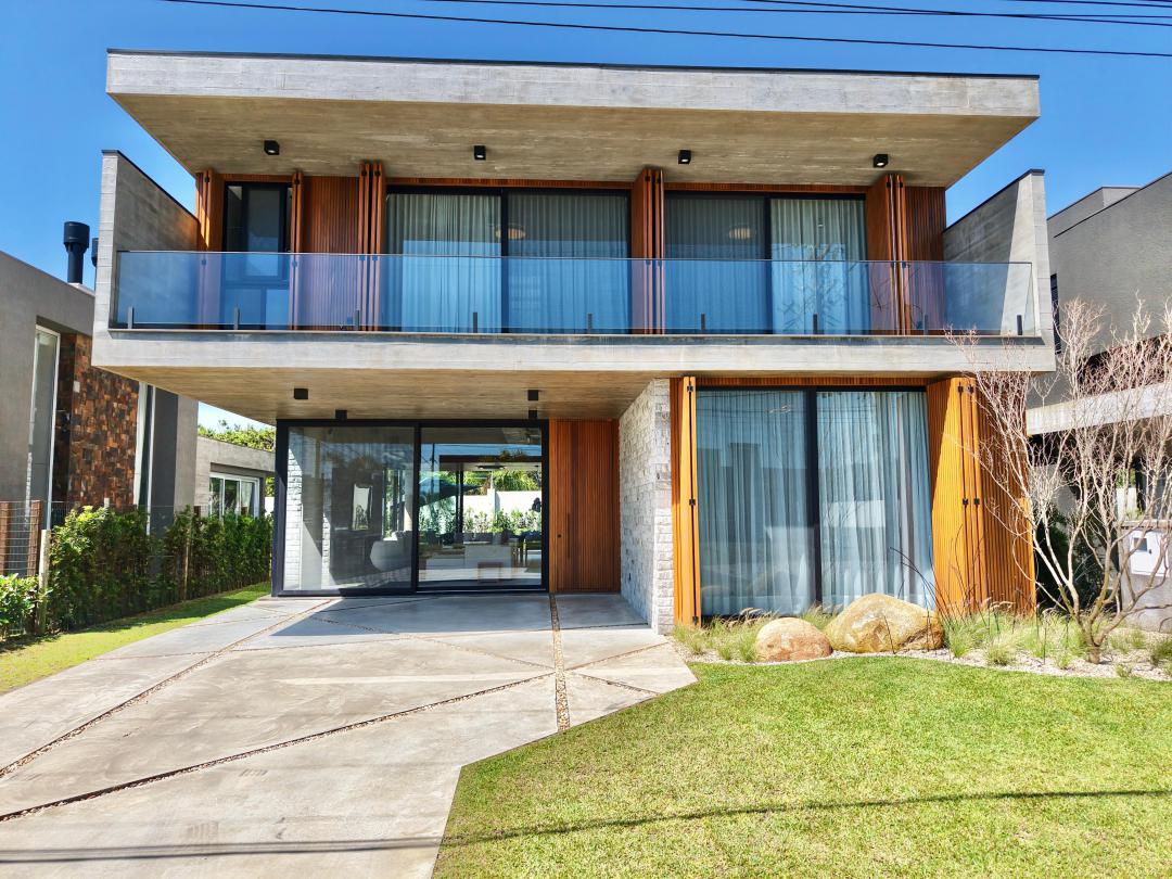 Casa em Condominio à venda em Capão da Canoa, Condominio Costa Serena