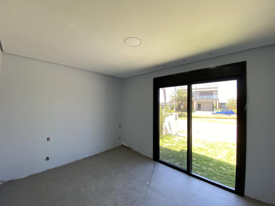 Casa em Condominio à venda em Xangri-Lá - Condominio Blue Xangri-La - Novo e Pronto para Morar!