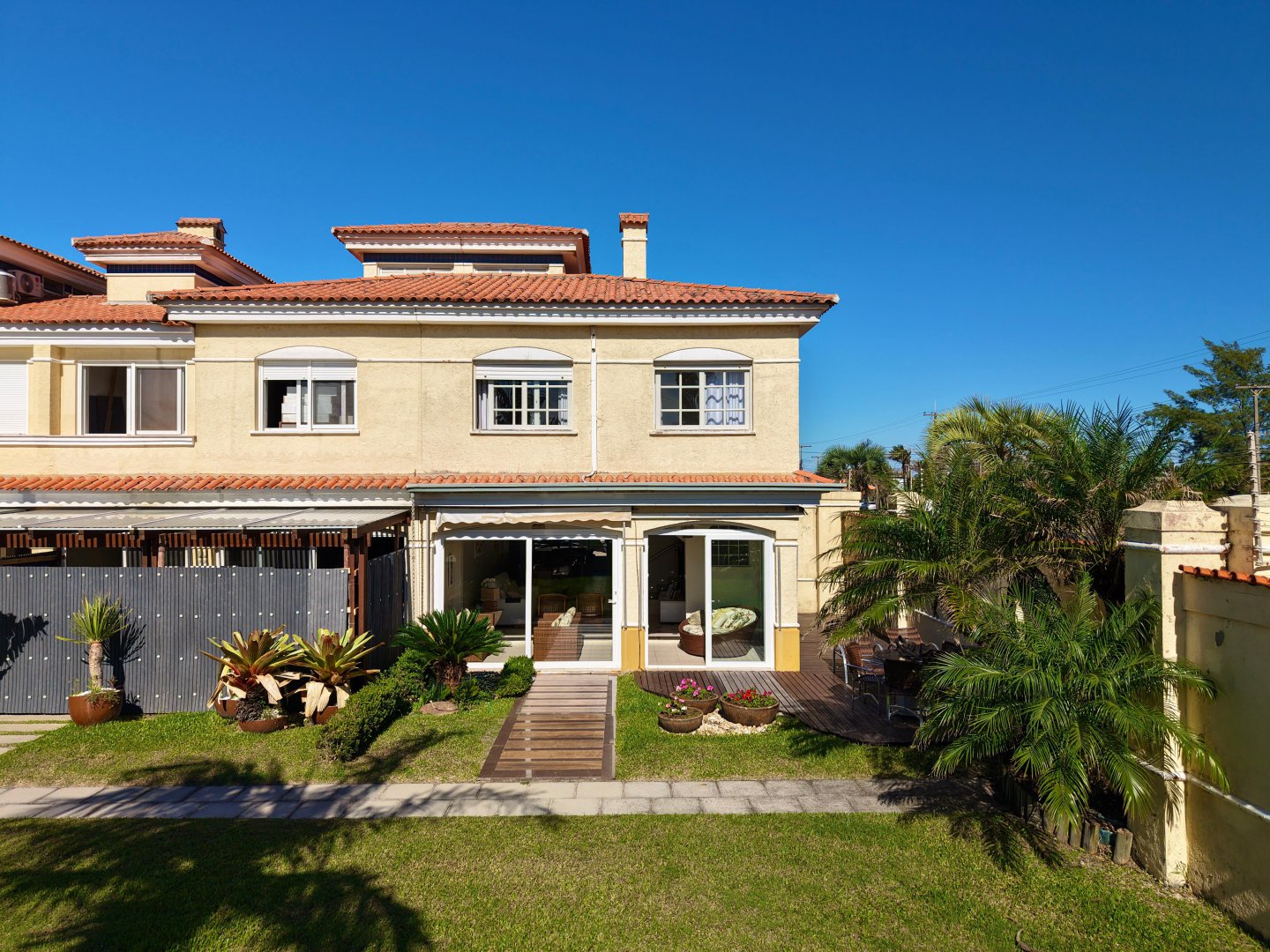 Casa Mobiliada 176m2 a Venda no Condominio Xangri-La Villas Resort