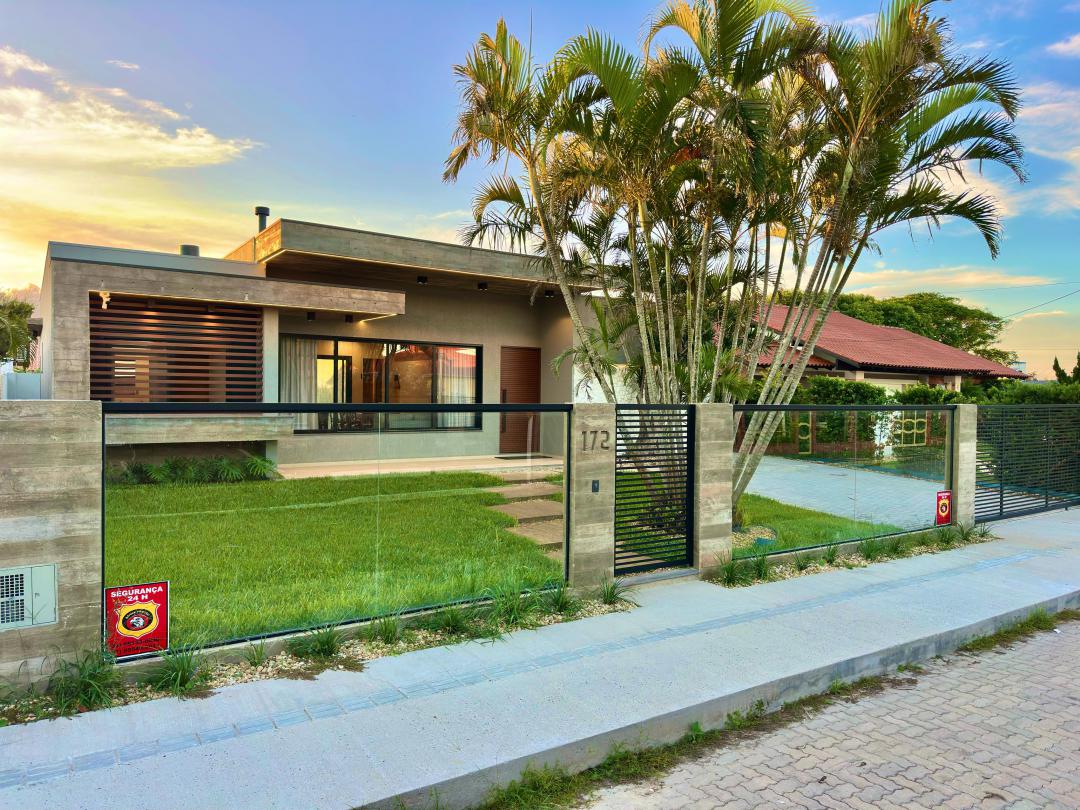 Casa Mobiliada em Atlântida, Xangri-Lá - 234m² - Venda