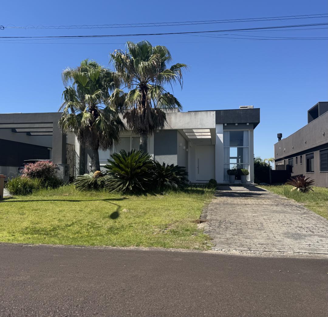 Casa em Condominio Mobiliada em Condominio Riviera Xangri-La - Venda em Xangri-Lá