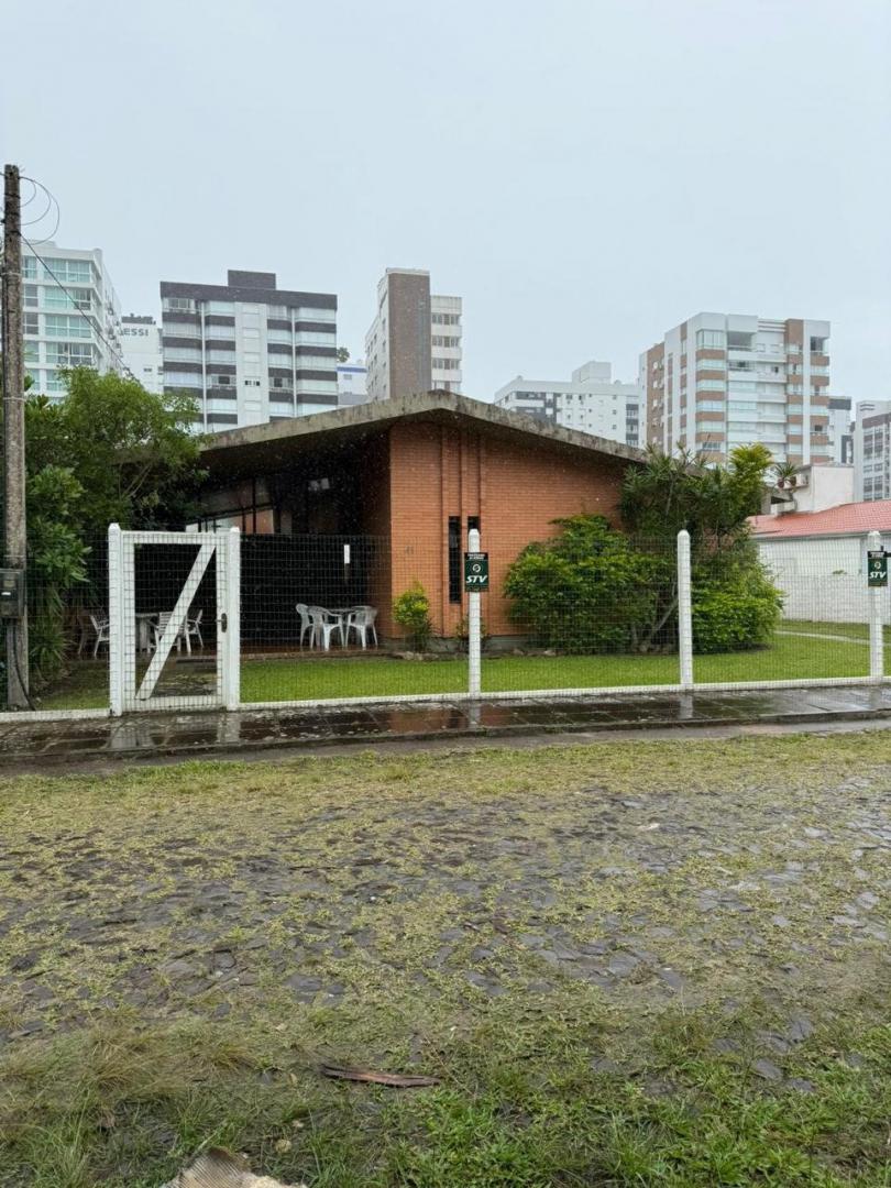 Casa Mobiliada à venda em Atlântida, Xangri-Lá, próxima do mar - 290.05m²