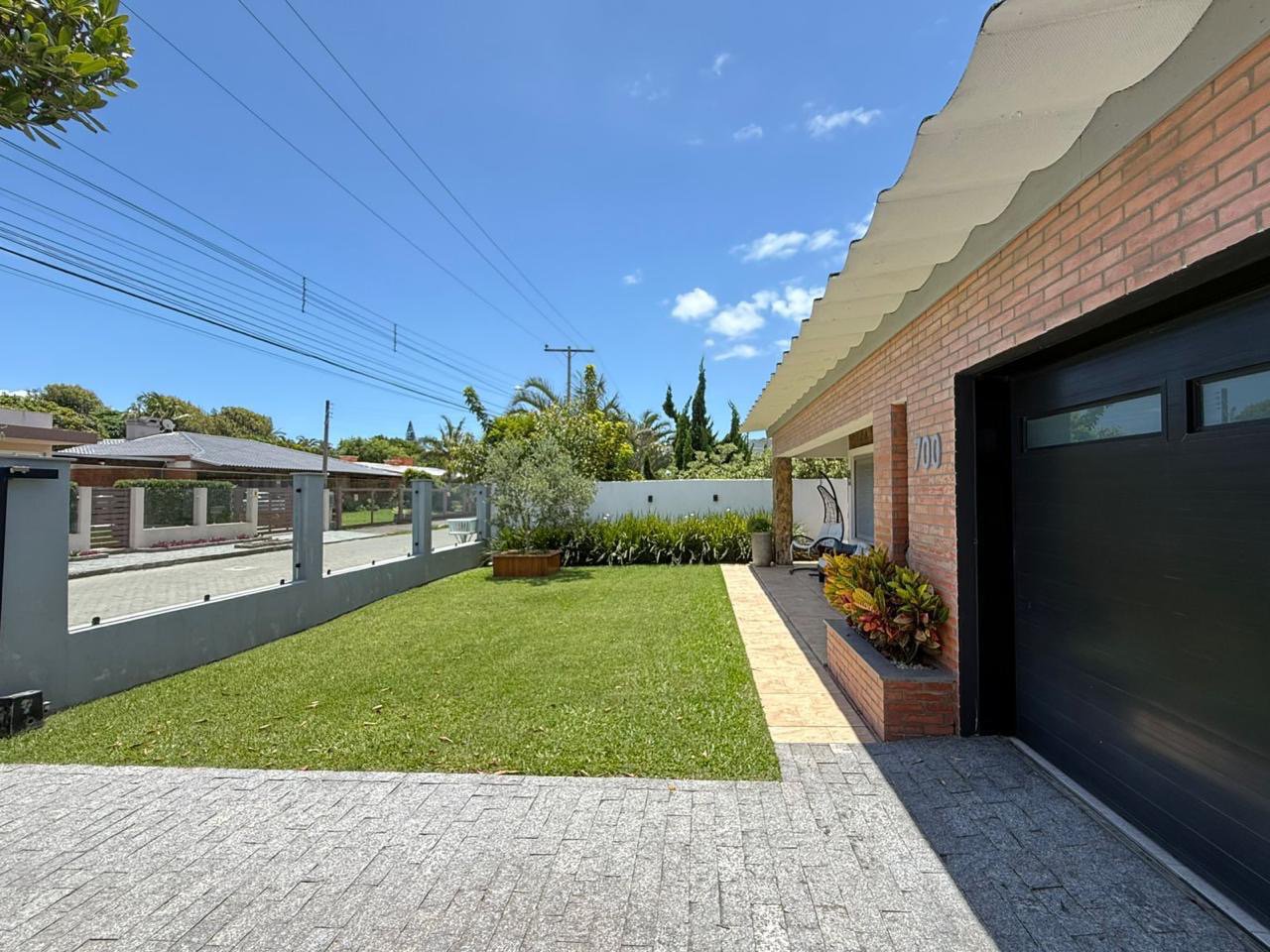 Casa Mobiliada com Piscina aquecida em Atlântida Xangri-Lá 175m²