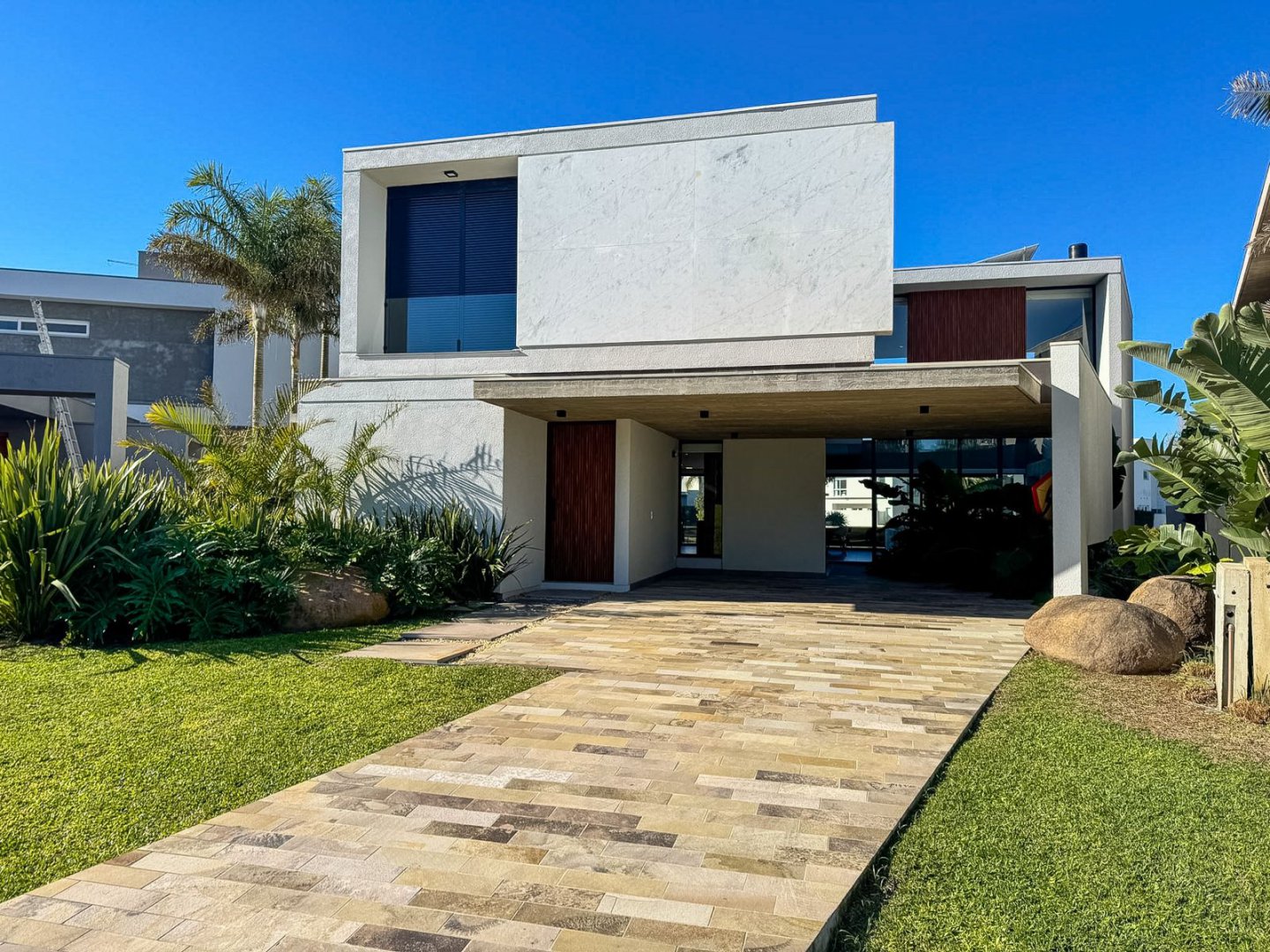 Casa em Condominio Mobiliada com Piscina e Quadras em Condominio Enseada Lagos Xangri-Lá