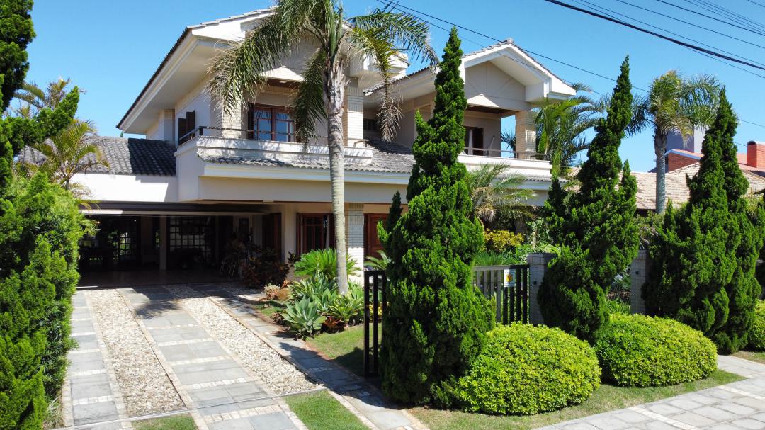 Sobrado Mobiliado em Atlântida, Xangri-Lá - Churrasqueira, Piscina e Varanda Gourmet