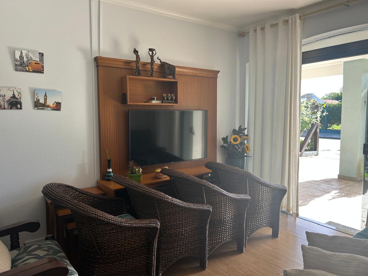 Casa Mobiliada com piscina 152m2 à Venda em Rainha do Mar Xangri-Lá
