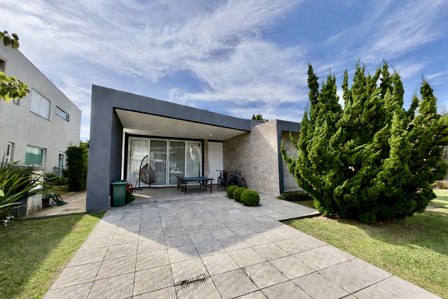 Casa 223m2 mobiliada a venda no Condominio Ventura Club em Xangri-La