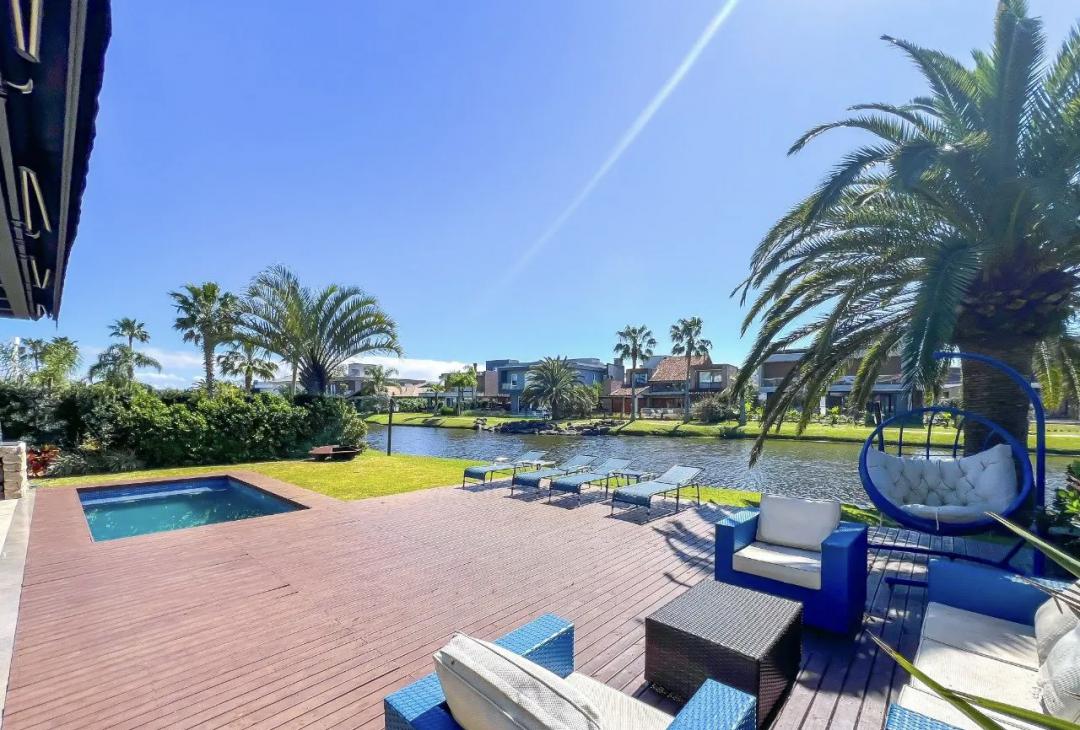 Casa em Condominio à venda em Condominio Villagio de Atlantida, Xangri-Lá - Mobiliada e Decorada!