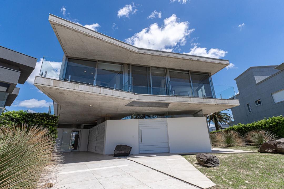 Casa em Condominio Mobiliada em Condominio Enseada Lagos Xangri-Lá - Venda