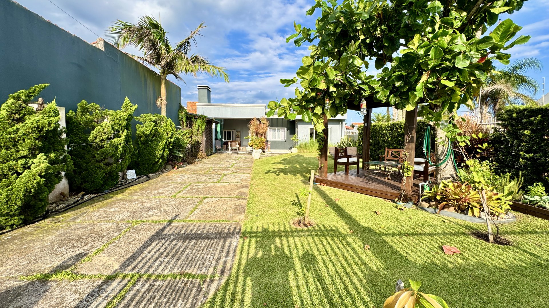 Casa 90m2 mobiliada à venda no bairro Arpoador em Xangri-Lá, próxima do mar!