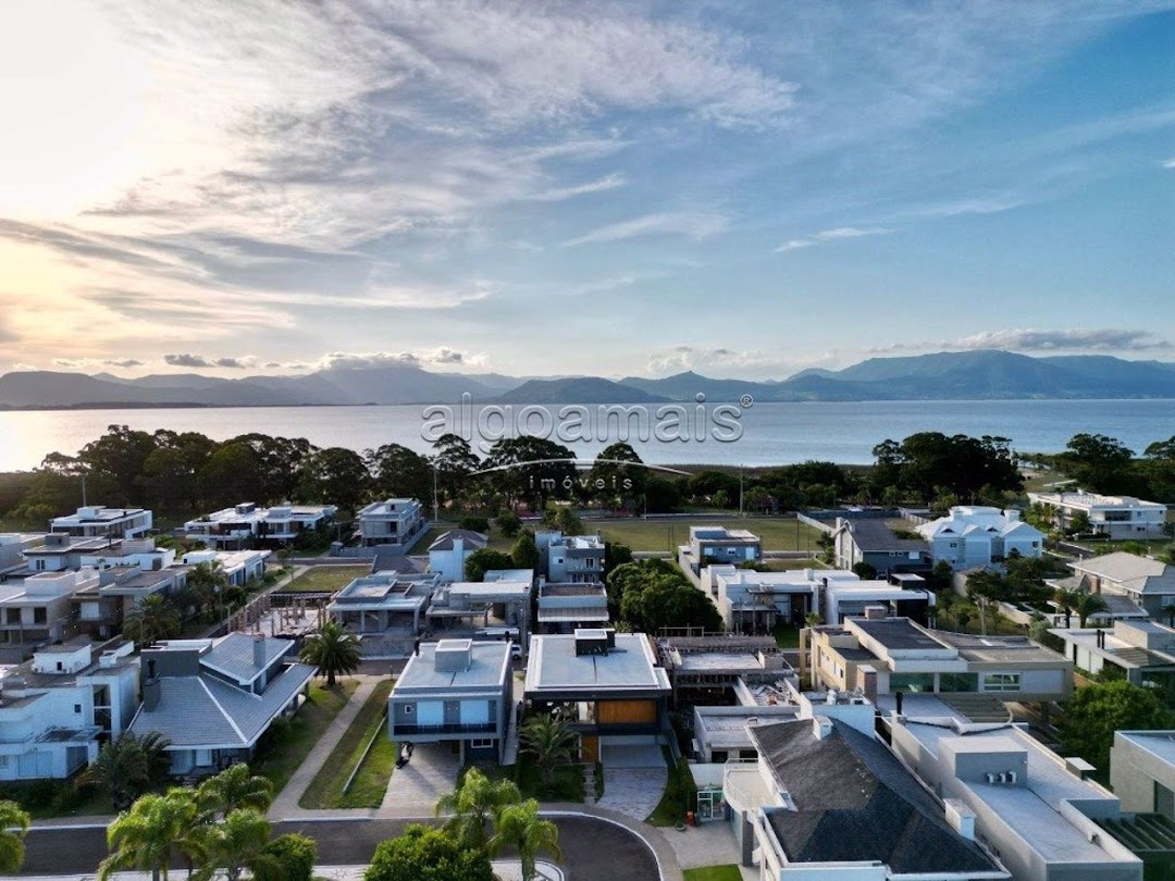 Casa em Condominio, 5 dormitórios em Condominio Velas da Marina, Capão da Canoa