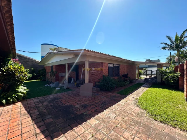 Casa à venda em Atlântida, Xangri-Lá: 201m², frente leste!