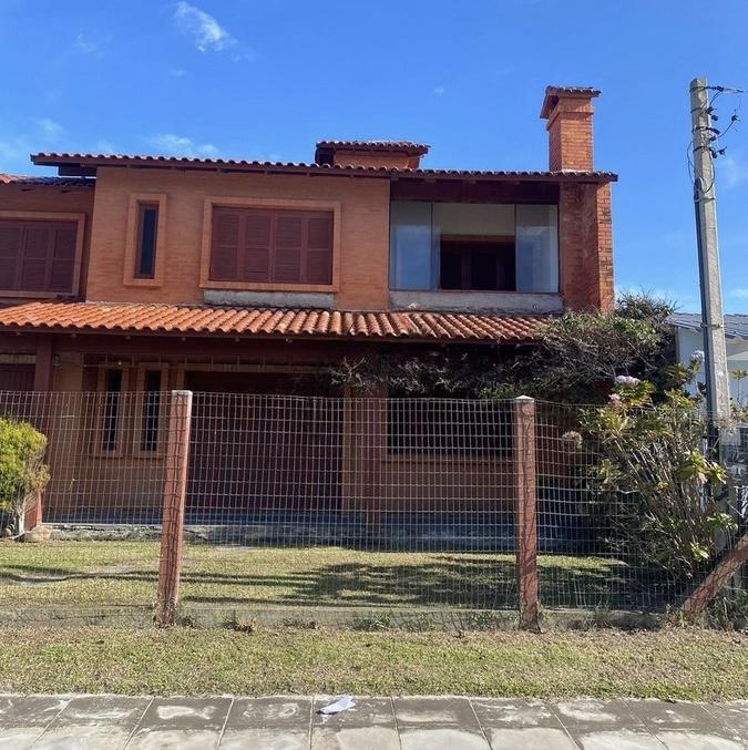 Sobrado Mobiliado em Xangri-Lá, Noiva do Mar, próximo mar, frente leste - Venda