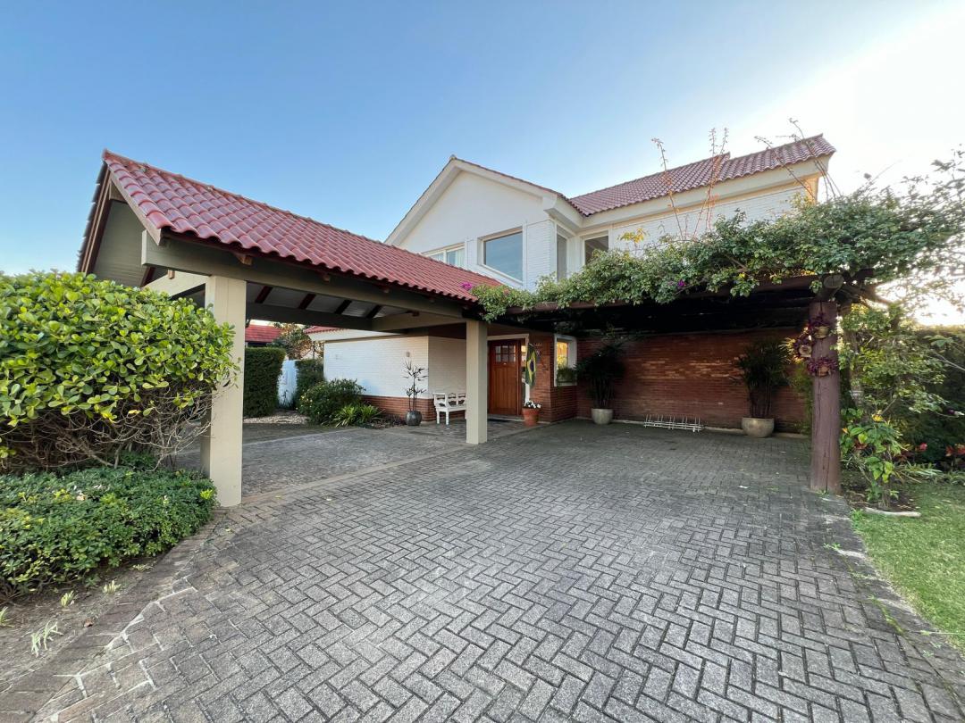 Casa em Condominio, 5 dormitórios em Condominio Green Village, Xangri-Lá