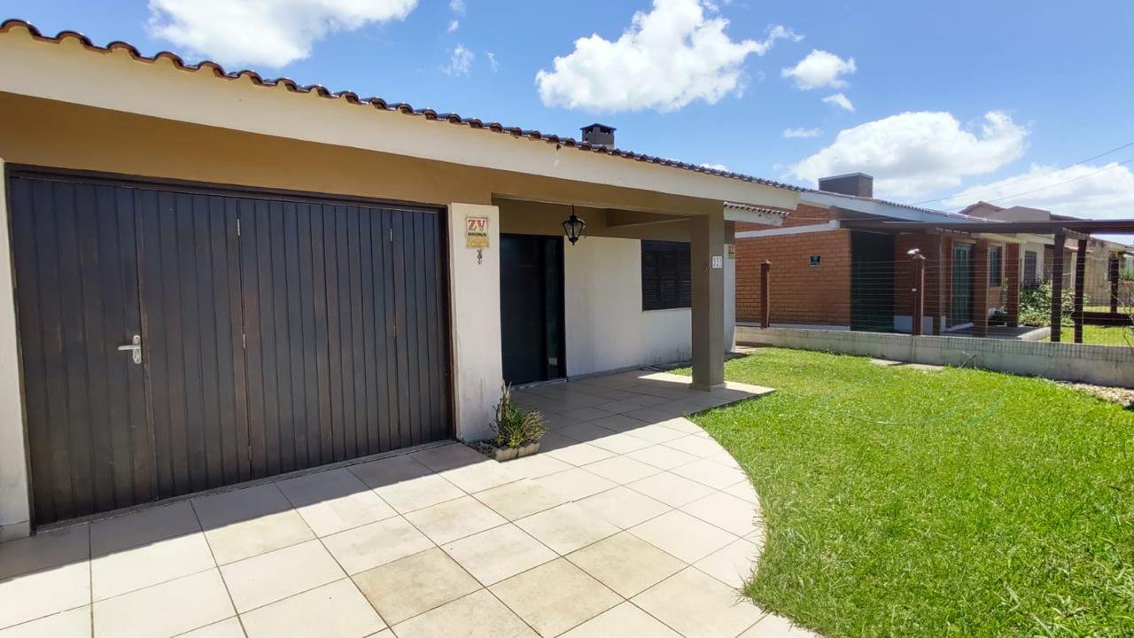 Casa Mobiliada 158m2 à Venda no Bairro Noiva do Mar em Xangri-Lá, próxima do mar