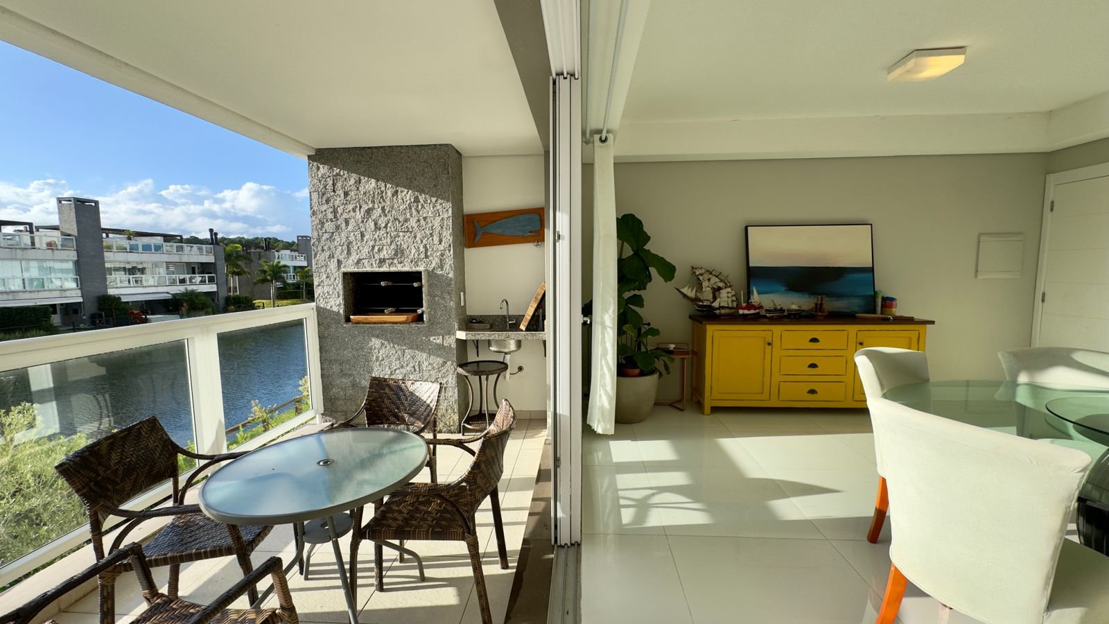 Casa Mobiliada à Venda no Condominio Rossi Atlântida, Xangri-Lá – 188m²