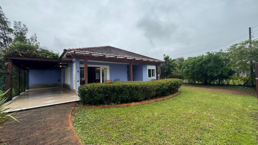Casa Mobiliada à venda em Atlântida, Xangri-Lá, frente leste - 188.49m²