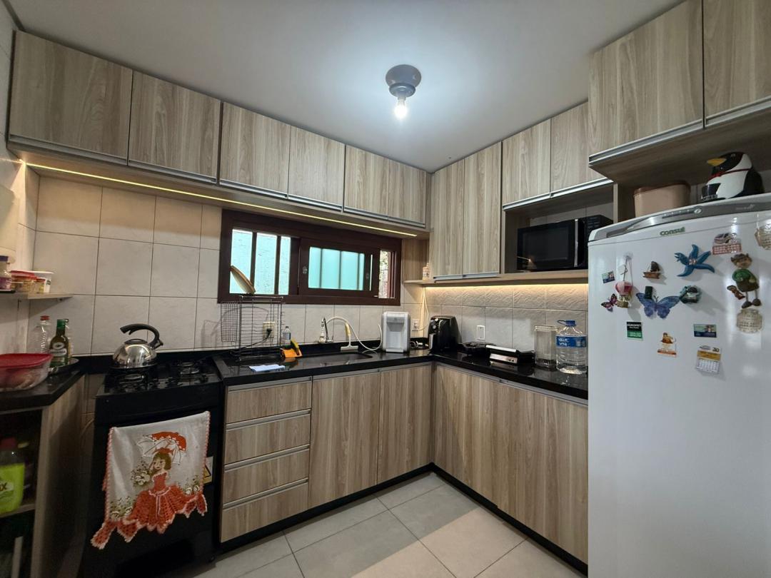 Casa Mobiliada à venda em Xangri-Lá, Centro - Churrasqueira, Varanda e Quintal