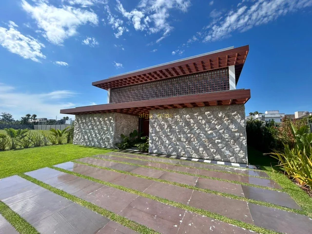 Casa em Condominio Mobiliada e decorada com Piscina em Concreto em Condominio Lótus Atlântida - Xangri-Lá