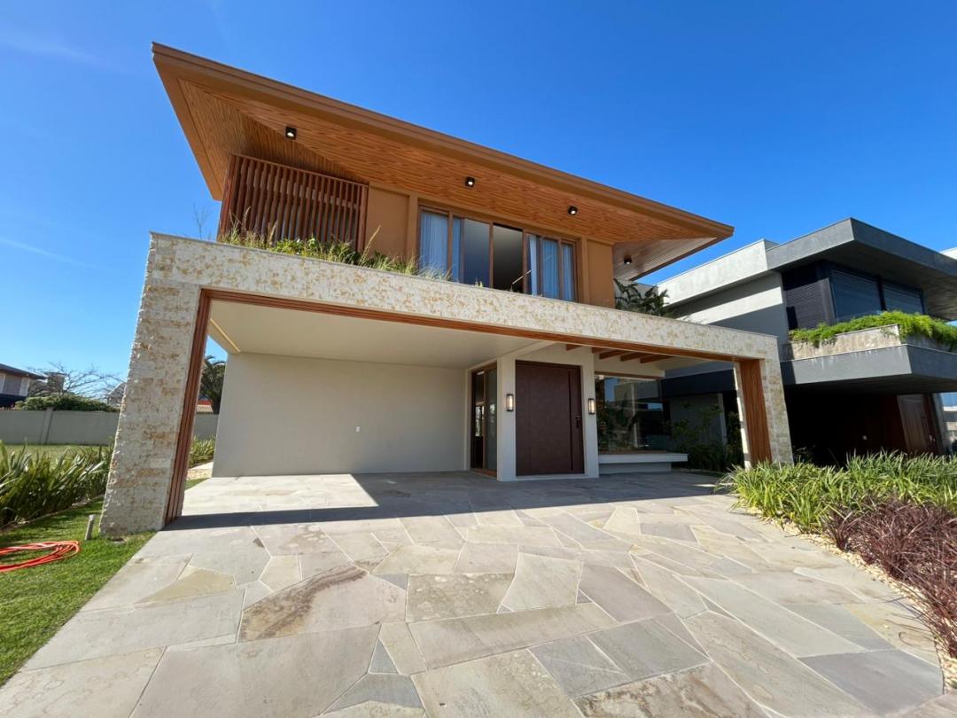 Casa em Condominio à venda em Xangri-Lá - Condominio Los Cobos - Mobiliada - Piscina - Segurança 24h