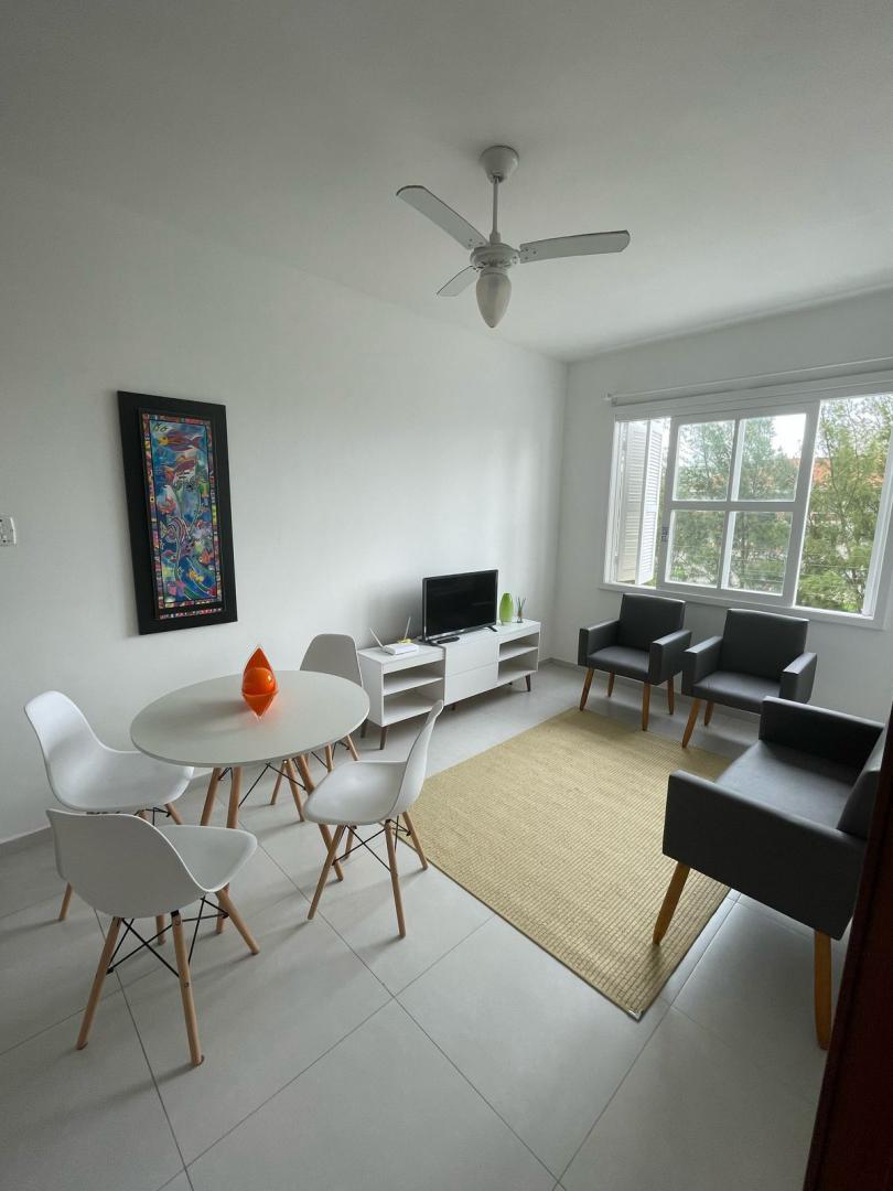Apartamento mobiliado à venda no Edificio Sereia em Atlântida, Xangri-Lá - Próximo do mar — Atlântida — Xangri-Lá