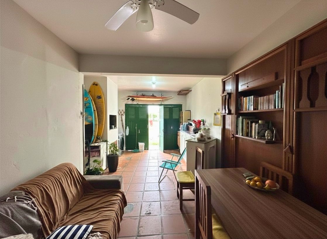 Casa Mobiliada com Piscina à Venda em Rainha Do Mar