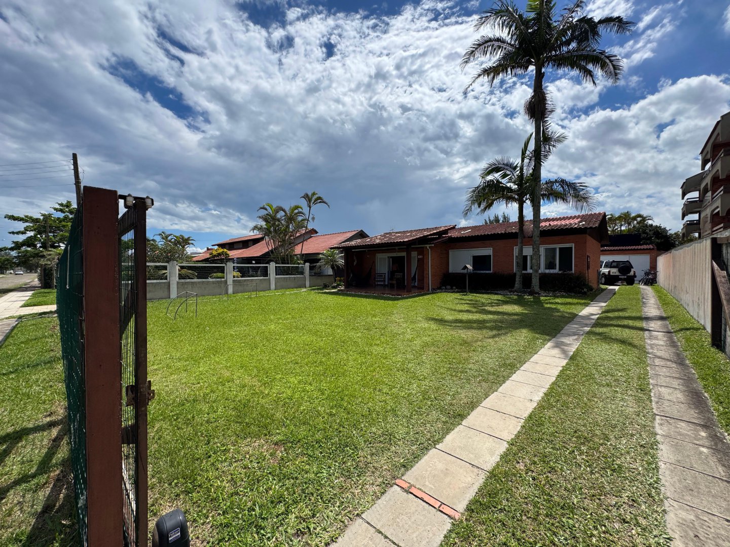 Casa Mobiliada à Venda em Atlântida Xangri-Lá 140.51m², próxima do mar